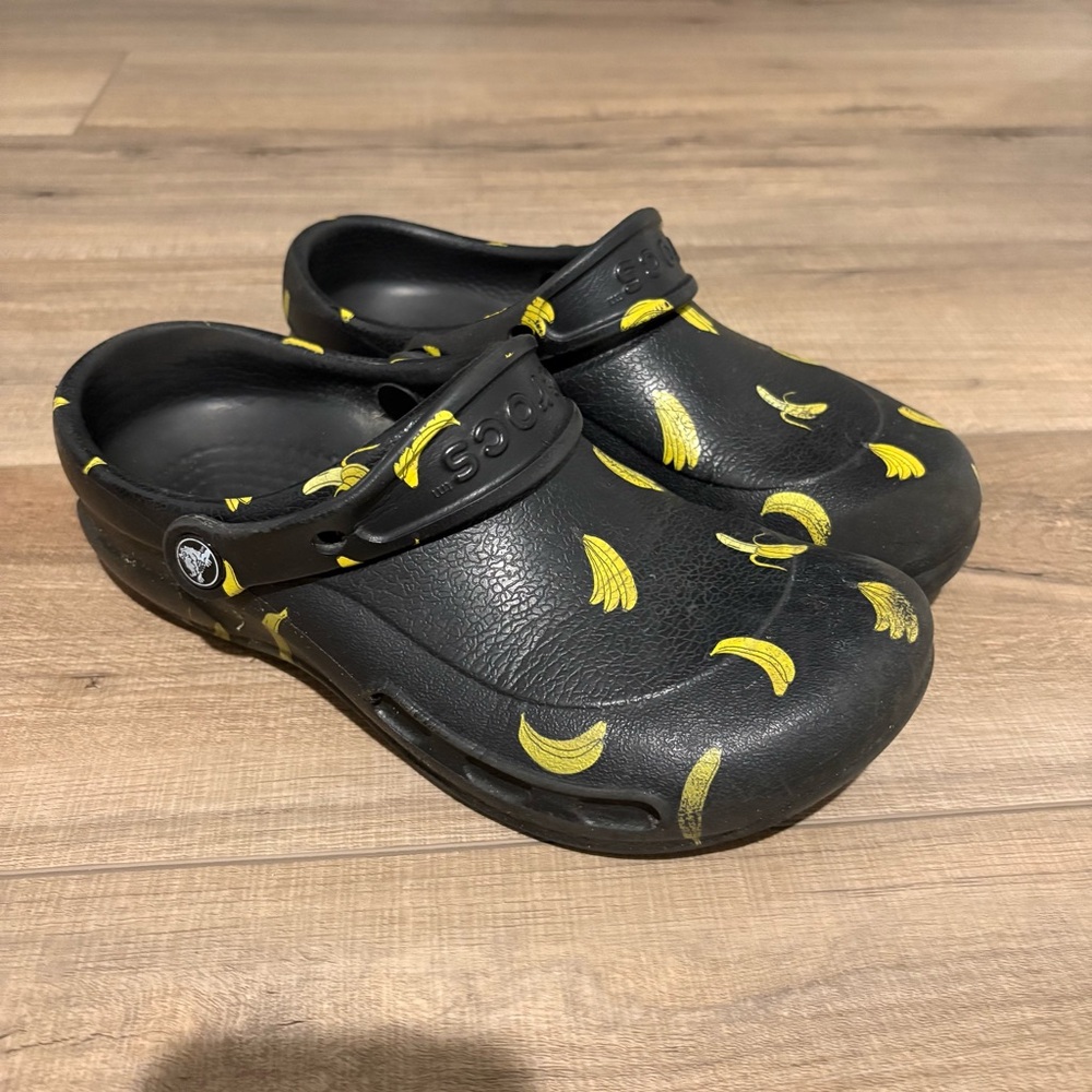 Crocs at Work Unisex Bistro Slip Resistant Clog‎ Banana Black Yellow Women’s 7